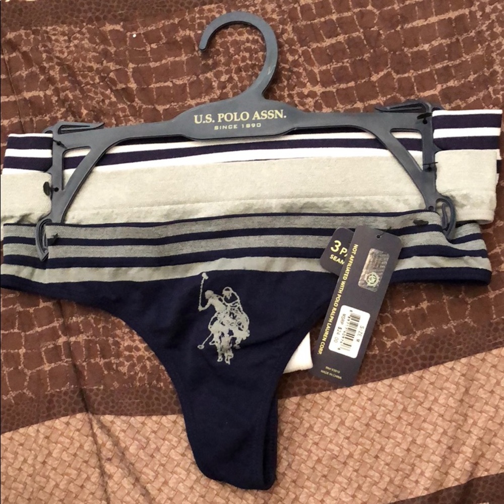 3 pack of thongs